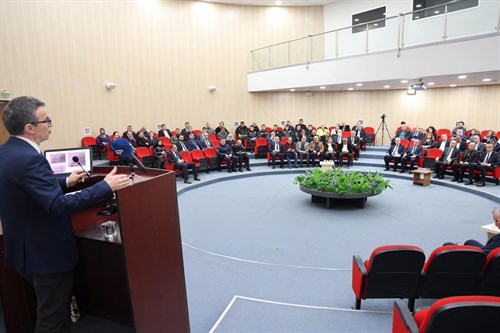 10 Aralık 1948’te Yayınlanan İnsan Hakları Evrensel Beyannamesi’nin 76. Yıl Dönümü Nedeniyle Valilik Toplantı Salonu’nda Konferans Düzenlendi.