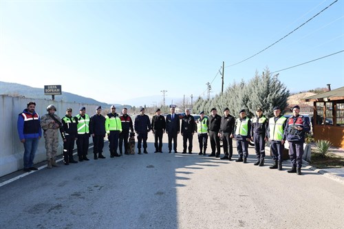 Valimiz Sayın Mustafa Yavuz, Safranpark Jandarma Uygulama Noktasını Ziyaret Etti.