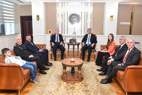 Cumhurbaşkanlığı Yüksek İstişare Kurulu Üyesi Mehmet Ali Şahin Valimiz Mustafa Yavuz'u Ziyaret Etti