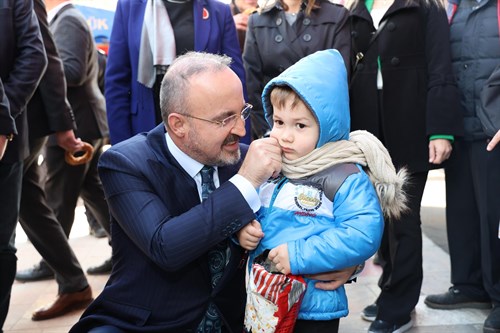 çişleri Bakan Yardımcımız Sayın Bülent Turan esnaf ve vatandaşlarımızla bir araya geldi.